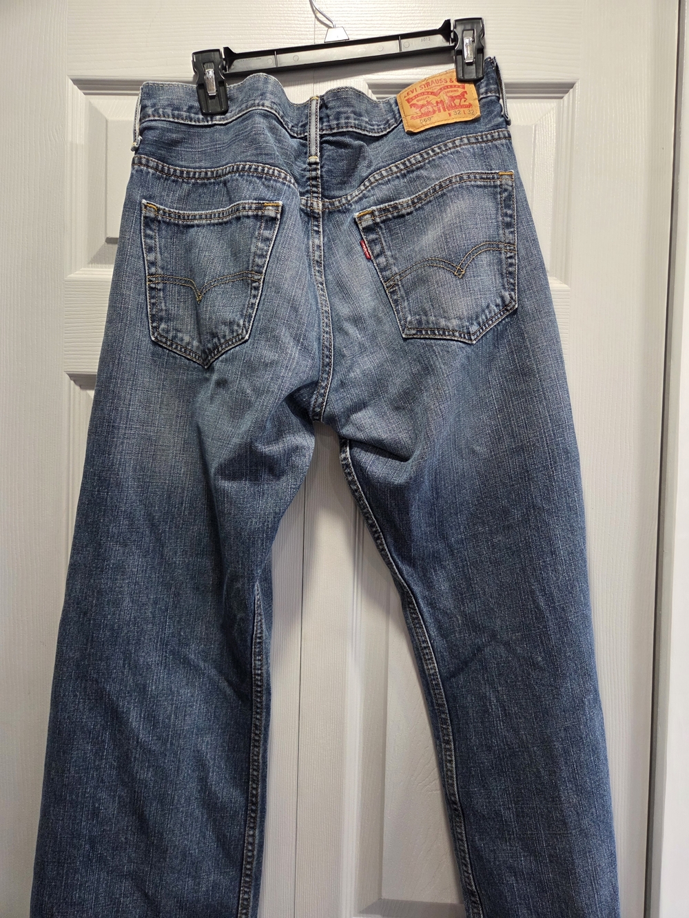 Levi's Men's 569 Medium Blue Straight-Leg Denim Jeans